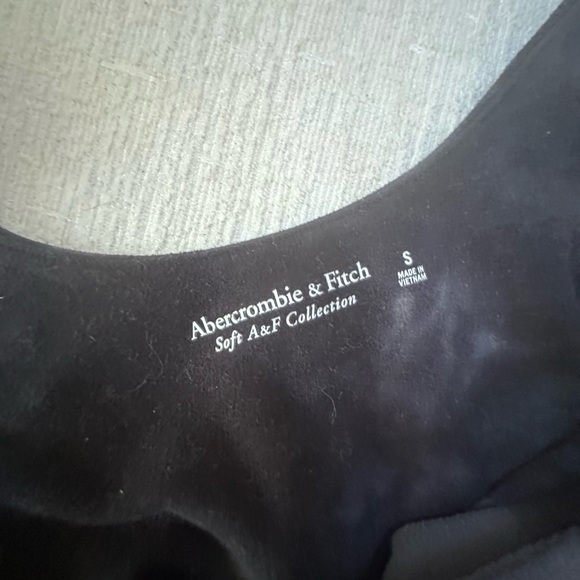 Abercrombie and Fitch Soft AF Black Tie Dye Top - Picture 4 of 4